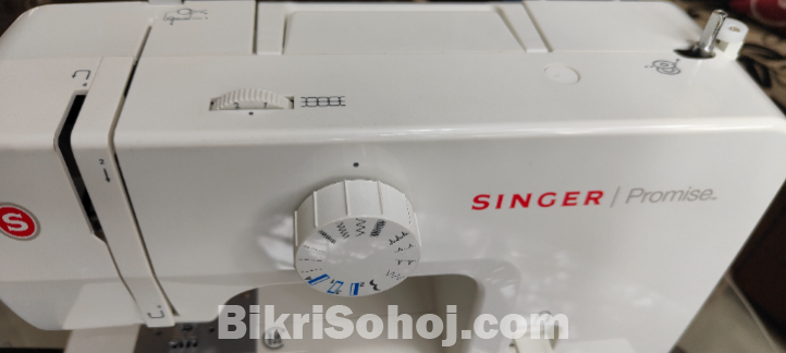 Singer Electric Sewing machine. Model: 1408